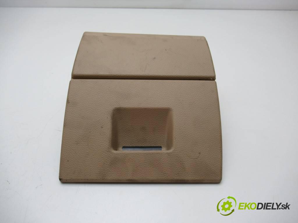 BMW 3 E90    LIFT SEDAN 4D 2.0D 163KM 08-11  Priehradka, kastlík volantu 7132865
