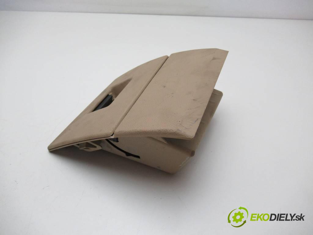 BMW 3 E90    LIFT SEDAN 4D 2.0D 163KM 08-11  Priehradka, kastlík volantu 7132865