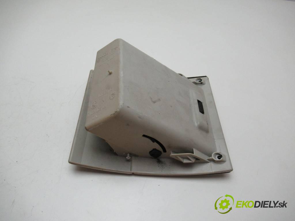 BMW 3 E90    LIFT SEDAN 4D 2.0D 163KM 08-11  Priehradka, kastlík volantu 7132865
