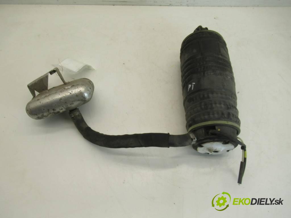 Mercedes-Benz E W211    SEDAN 5.0B V8 306KM 02-06  AirBag ventil zad C095080