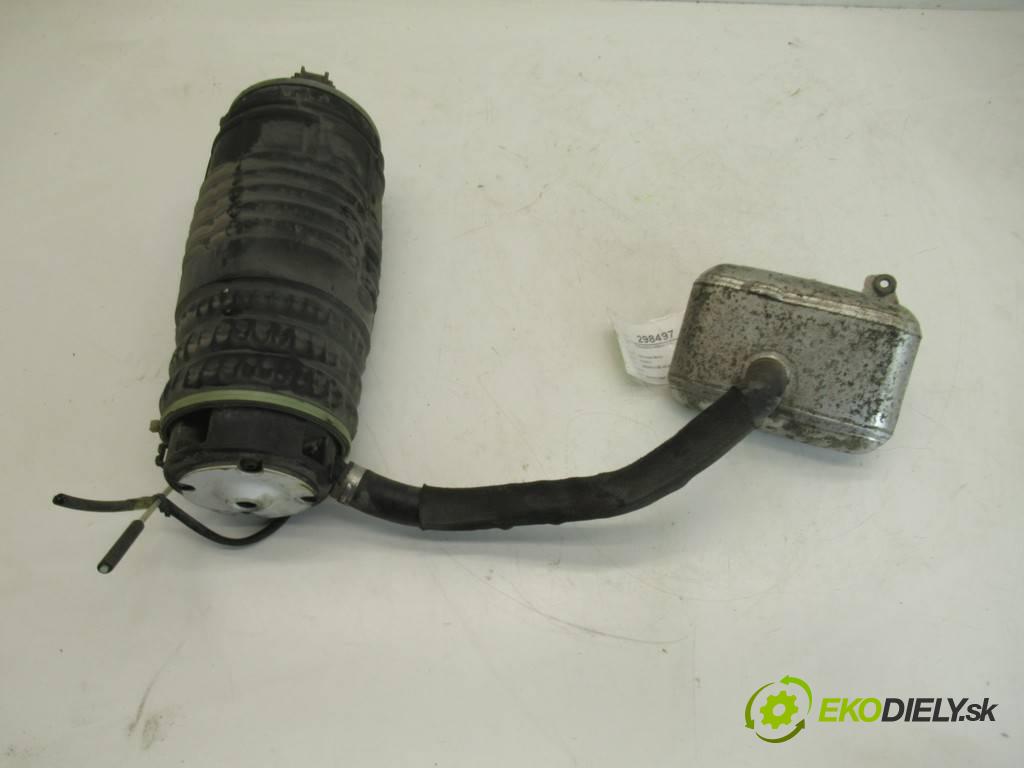 Mercedes-Benz E W211    SEDAN 5.0B V8 306KM 02-06  AirBag ventil zad C095080
