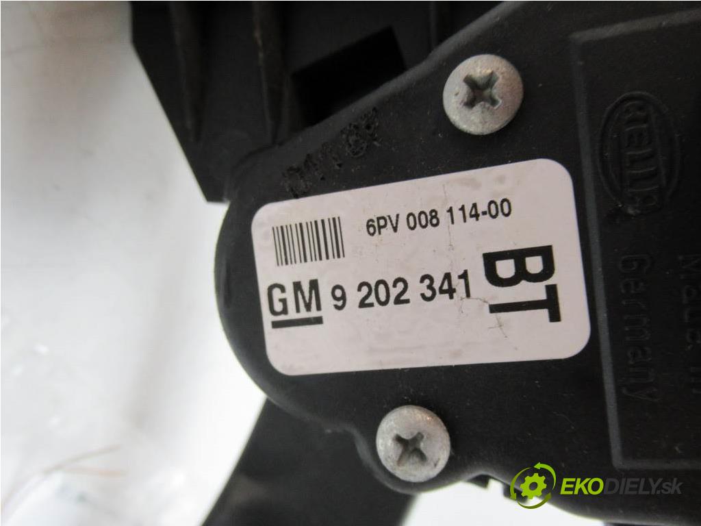 Opel Zafira B  2006  1.9CDTI 120KM 05-14 1900 Potenciometer plynového pedálu 9202341BT (Pedále)