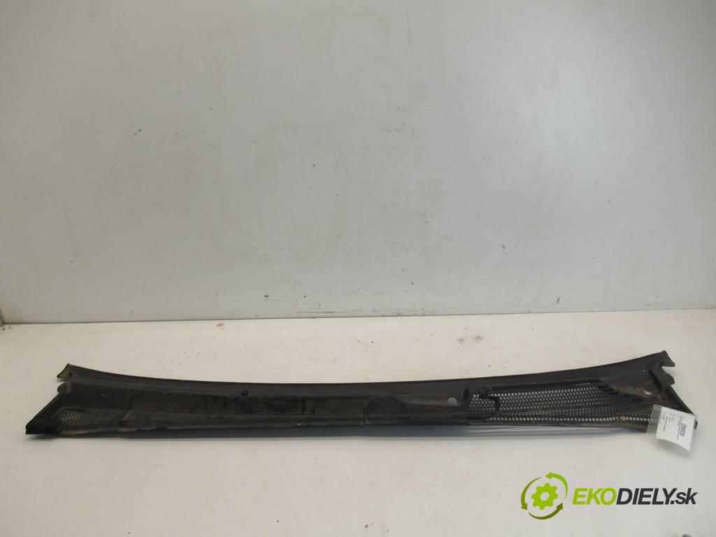 Opel Vectra C  2006 74 kW KOMBI 1.9CDTI 120KM 02-08 1900 Torpédo, plast pod čelné okno  (Torpéda)