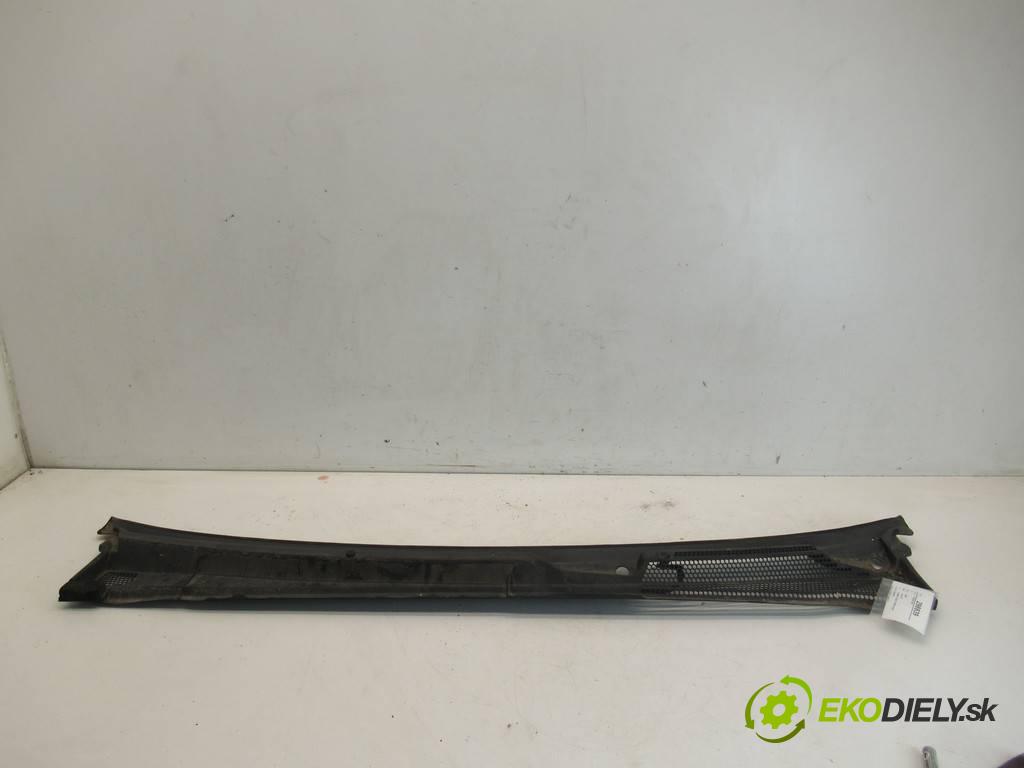 Opel Vectra C  2006 74 kW KOMBI 1.9CDTI 120KM 02-08 1900 Torpédo, plast pod čelné okno  (Torpéda)