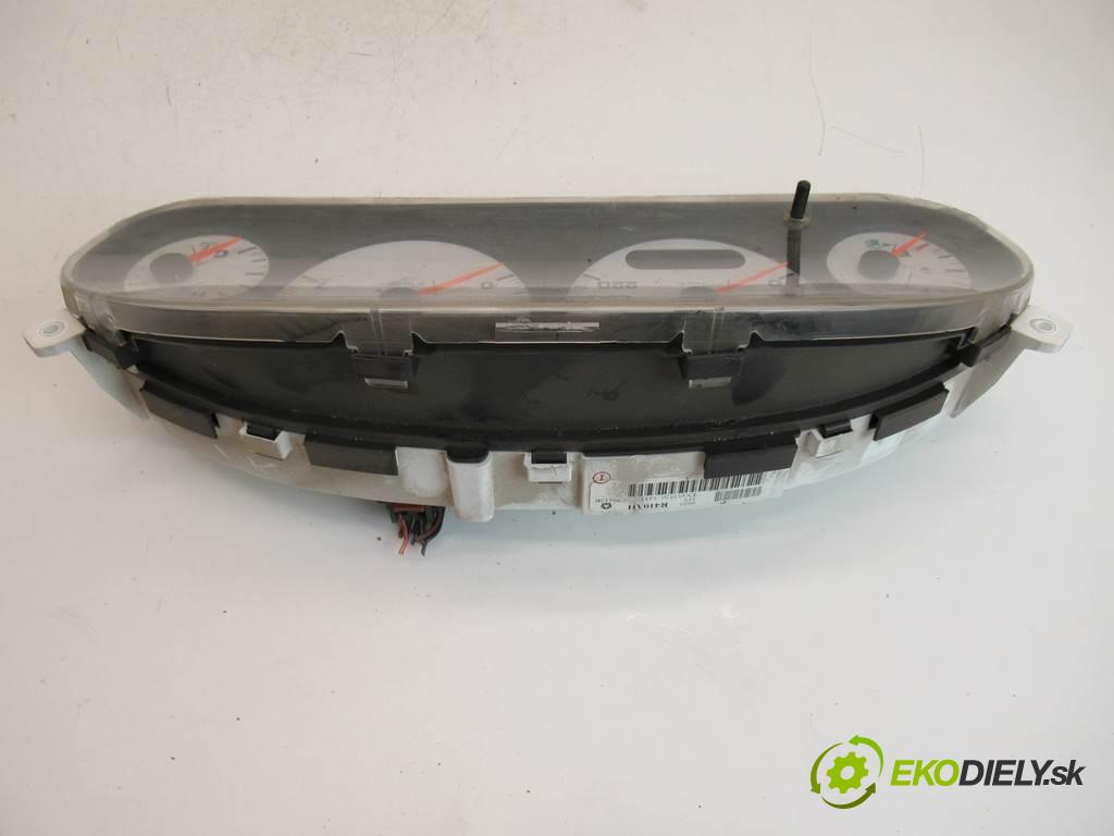 Chrysler Voyager IV  2006 108 kW 2.4B 147KM 01-07 2500 Prístrojovka P05082410AH (Prístrojové dosky, displeje)