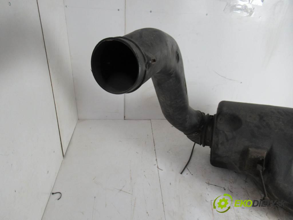 Volvo FH12 FH12 338 kW (460 KM) GLOBTROTTER 2001 338 kW FH12 338 kW (460 KM) GLOBTROTTER 12100 obal filtra vzduchu 3183830 3979505 (Kryty filtrů)