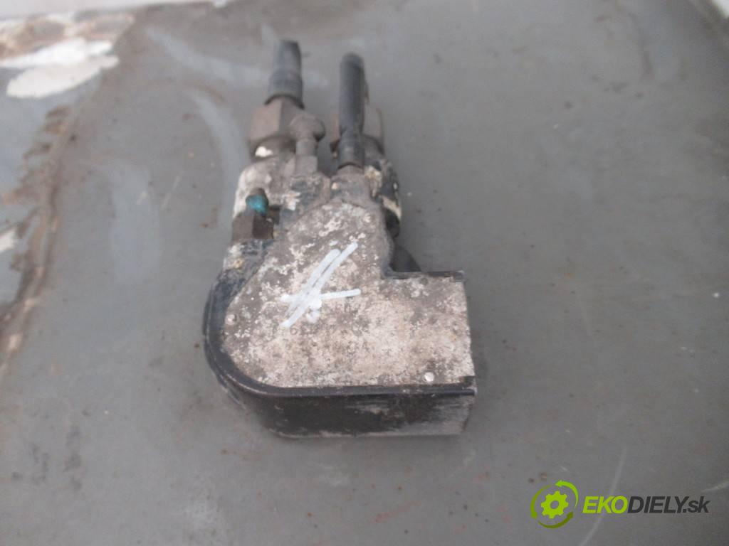 Volvo FH12    FH12 338 kW (460 KM) GLOBTROTTER  Nádržka paliva  (Nádrže)