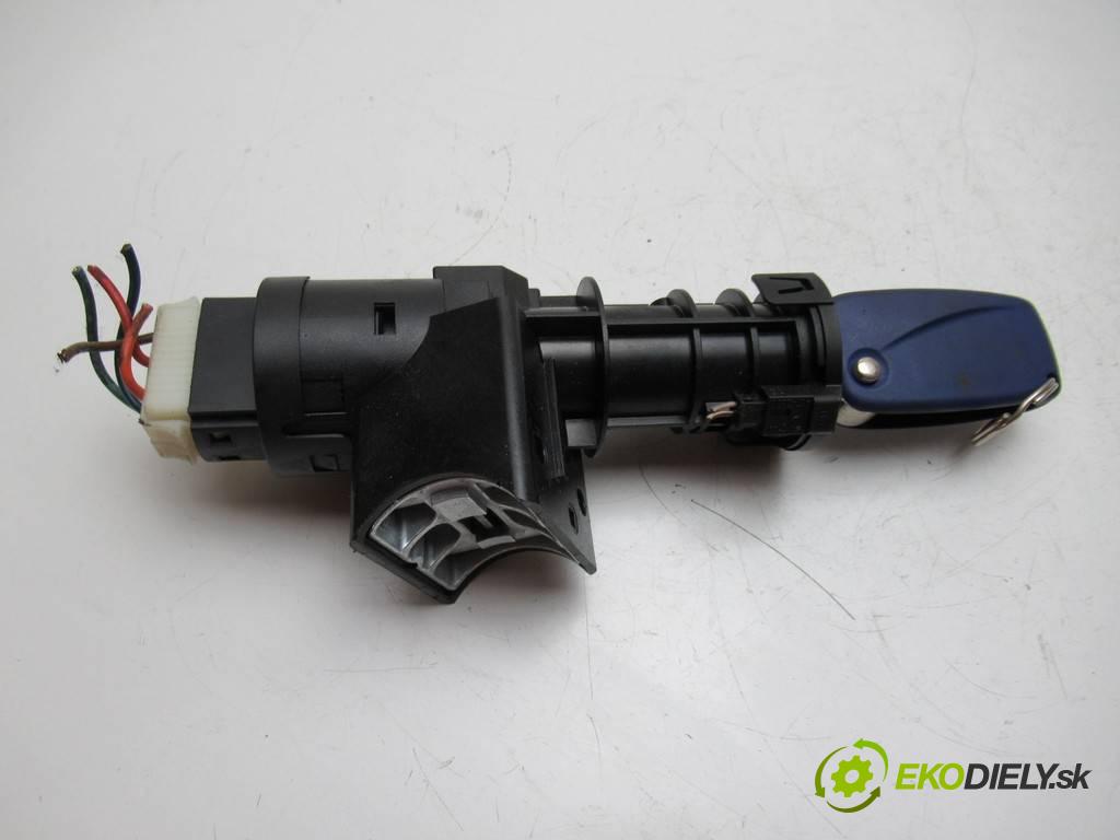 Fiat Stilo  2004 76kw HATCHBACK 3D 1.6B 103KM 01-07 1600 spinačka 00467601520 (Spínacie skrinky a kľúče)