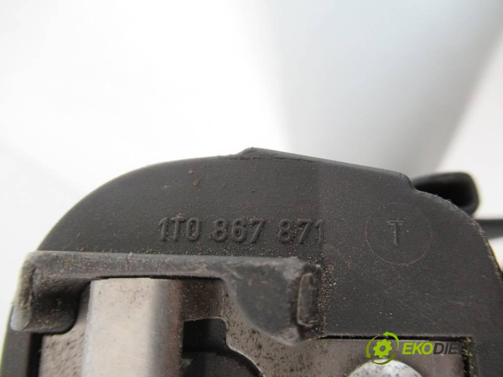 Volkswagen Touran  2004 100 kW 2.0TDI 136KM 03-15 1900 Roleta  (Rolety kufra)
