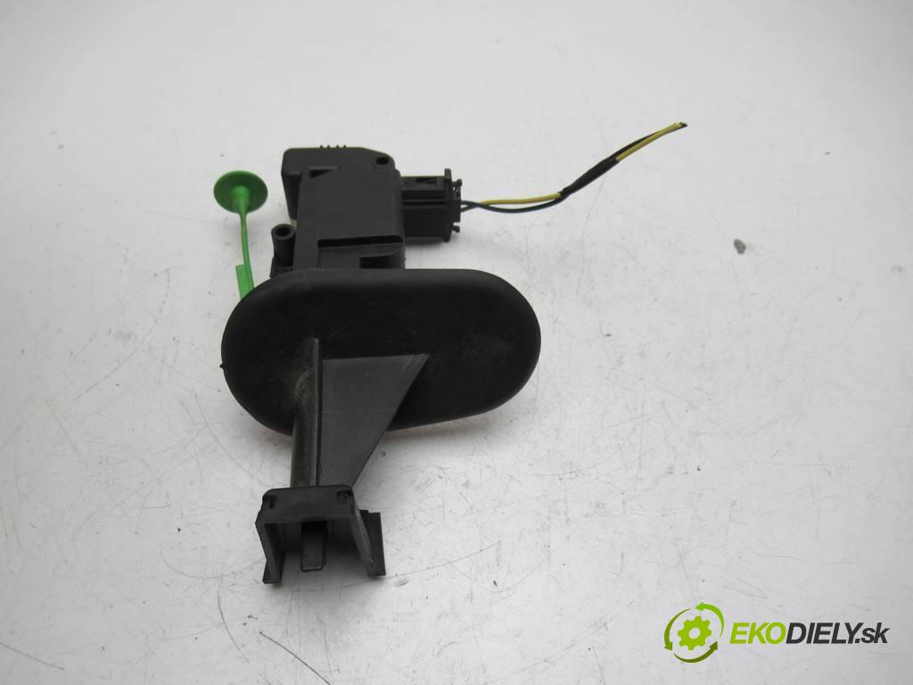 Volvo XC60    LIFT 2.0T T5 245KM 13-17  teleskop dvířek paliva 31299107