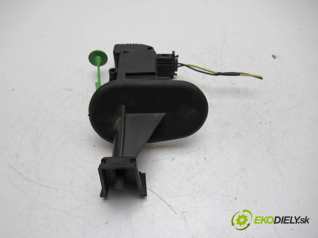 Volvo XC60    LIFT 2.0T T5 245KM 13-17  teleskop dvířek paliva 31299107