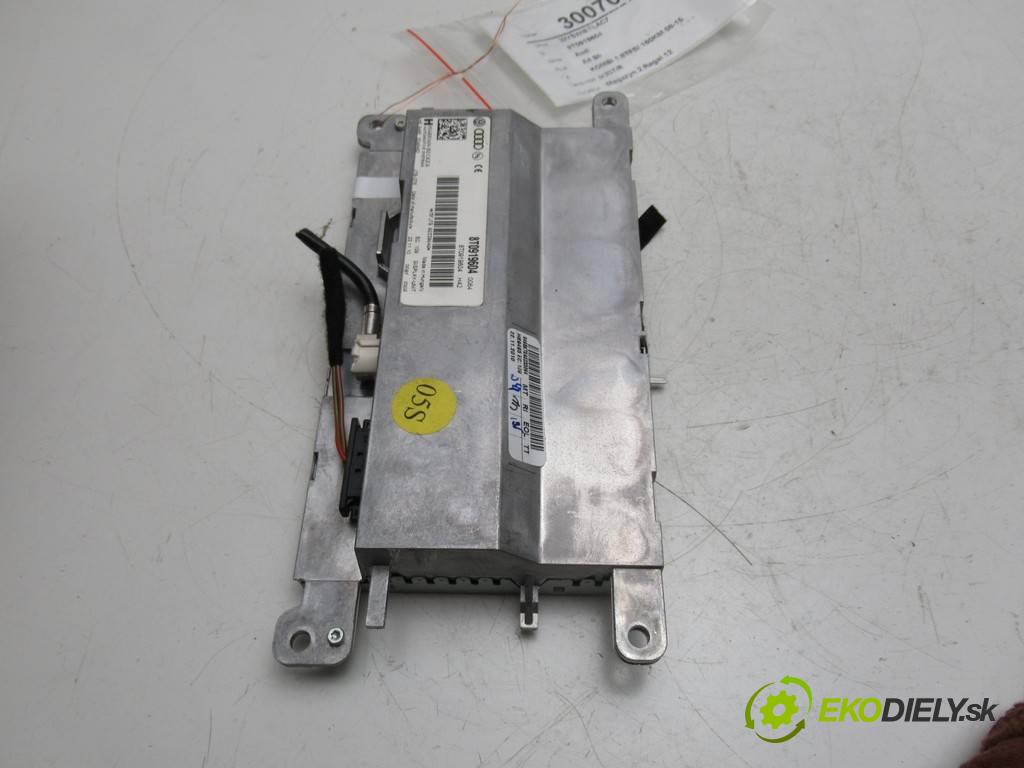 Audi A4 B8  2010 118 kW KOMBI 1.8TFSI 160KM 08-15 1800 Dislpej 8T0919604 (Prístrojové dosky, displeje)