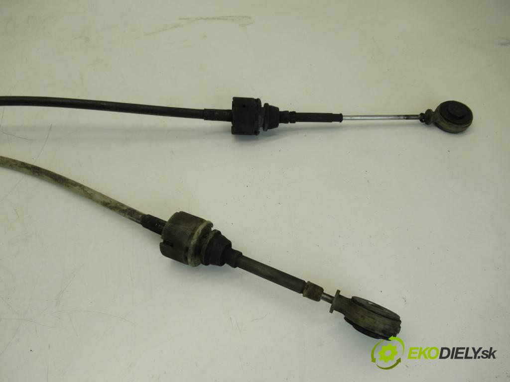 Opel Vectra C  2005 88 kW KOMBI 1.9CDTI 120KM 02-08 1900 Kulisa  (Rýchlostné páky / kulisy)