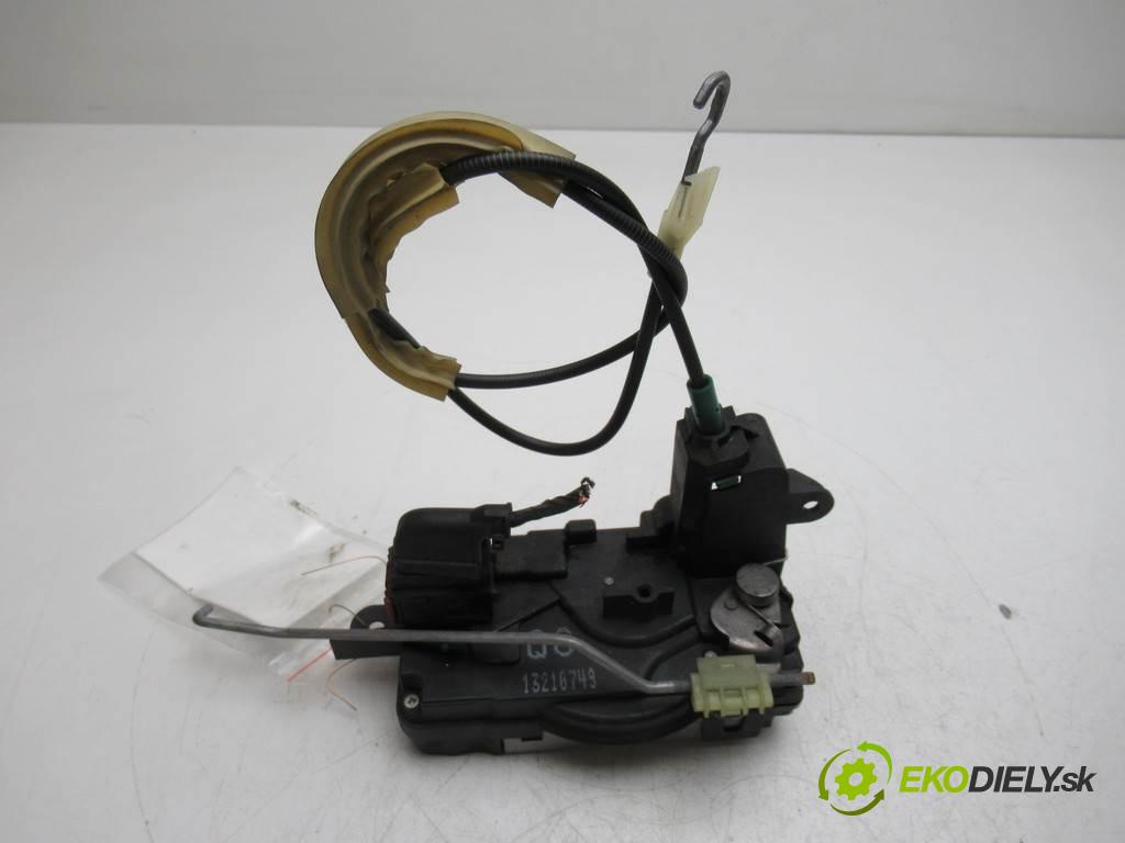 Opel Astra H  2007 85 kW GTC 1.6B 116KM 05-10 1600 zámok přední část pravý 13210749