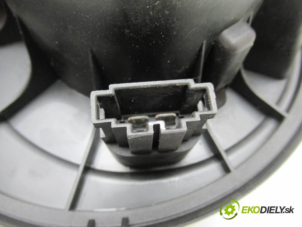 Skoda Octavia II LIFT  2009 103KW KOMBI 5D 2.0TDI 140KM 08-13 1968 Ventilátor ventilátor kúrenia 1K1819015A (Ventilátory kúrenia)