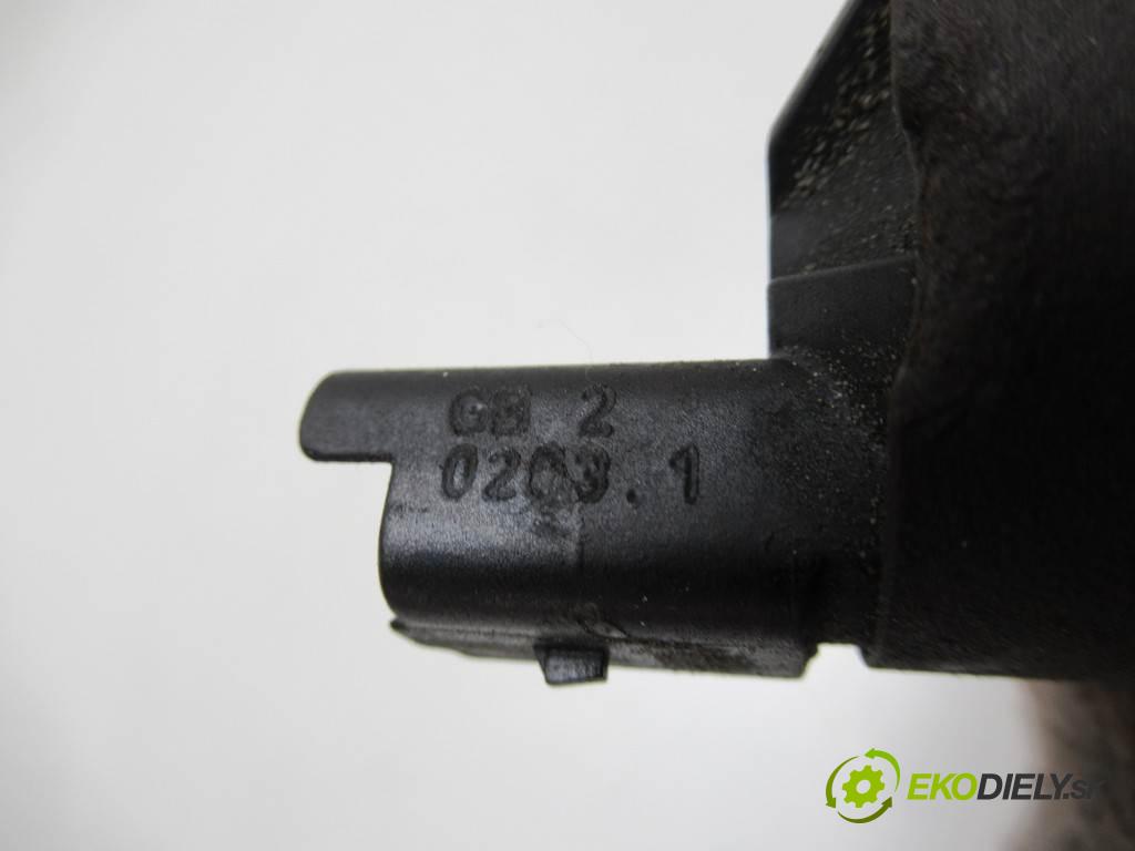 Ford Focus II  2007 85KW KOMBI 1.8TDCI 115KM 04-11 1753 Regulátor tlaku paliva  (Ostatní)