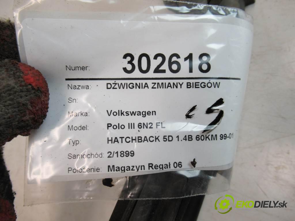 Volkswagen Polo III 6N2 FL  2001 44kW HATCHBACK 5D 1.4B 60KM 99-01 1400 Kulisa  (Rýchlostné páky / kulisy)