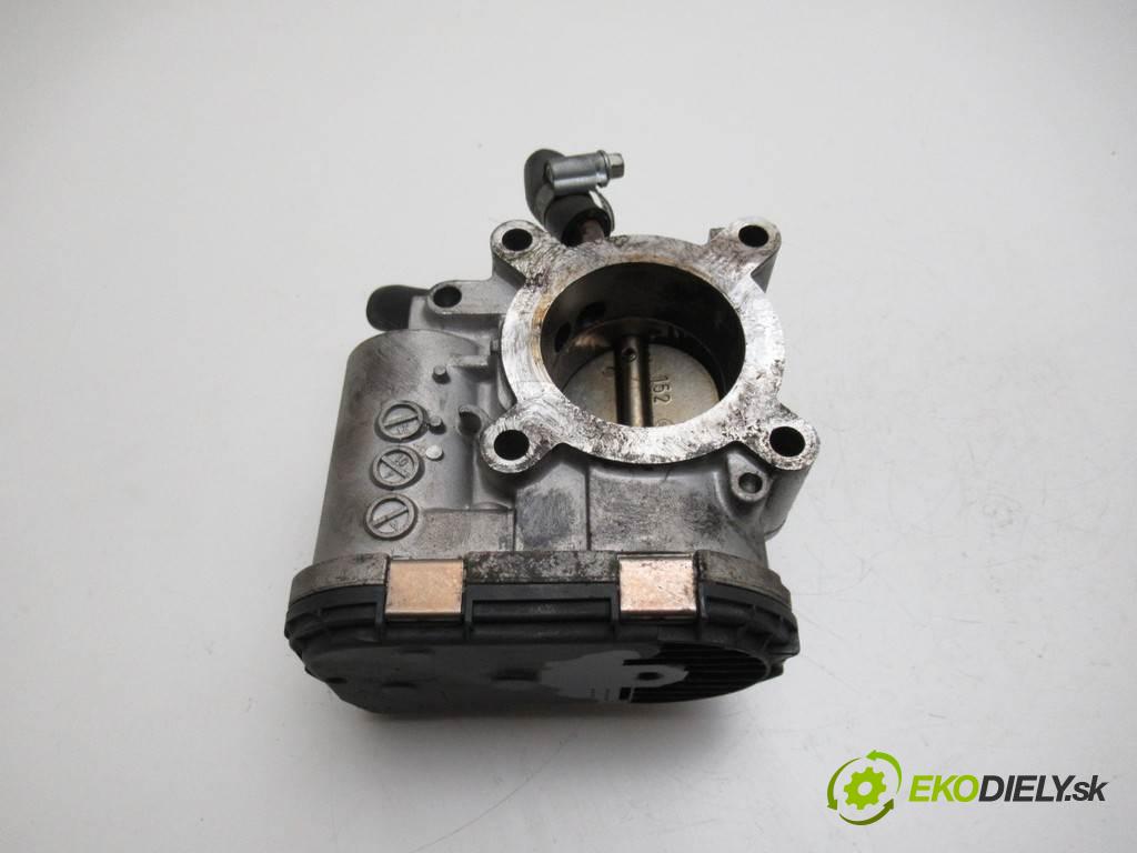 Volkswagen Polo III 6N2 FL  2001 44kW HATCHBACK 5D 1.4B 60KM 99-01 1400 Škrtiaca klapka 030133062C (Škrtiace klapky)