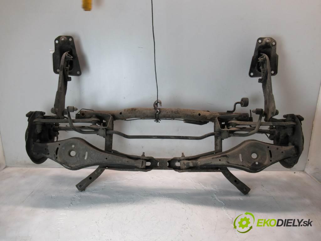 Skoda Octavia II  2006 103 kW LIFTBACK 5D 2.0TDI 140KM 04-08 2000 zadná Výstuha  (Výstuhy zadné)