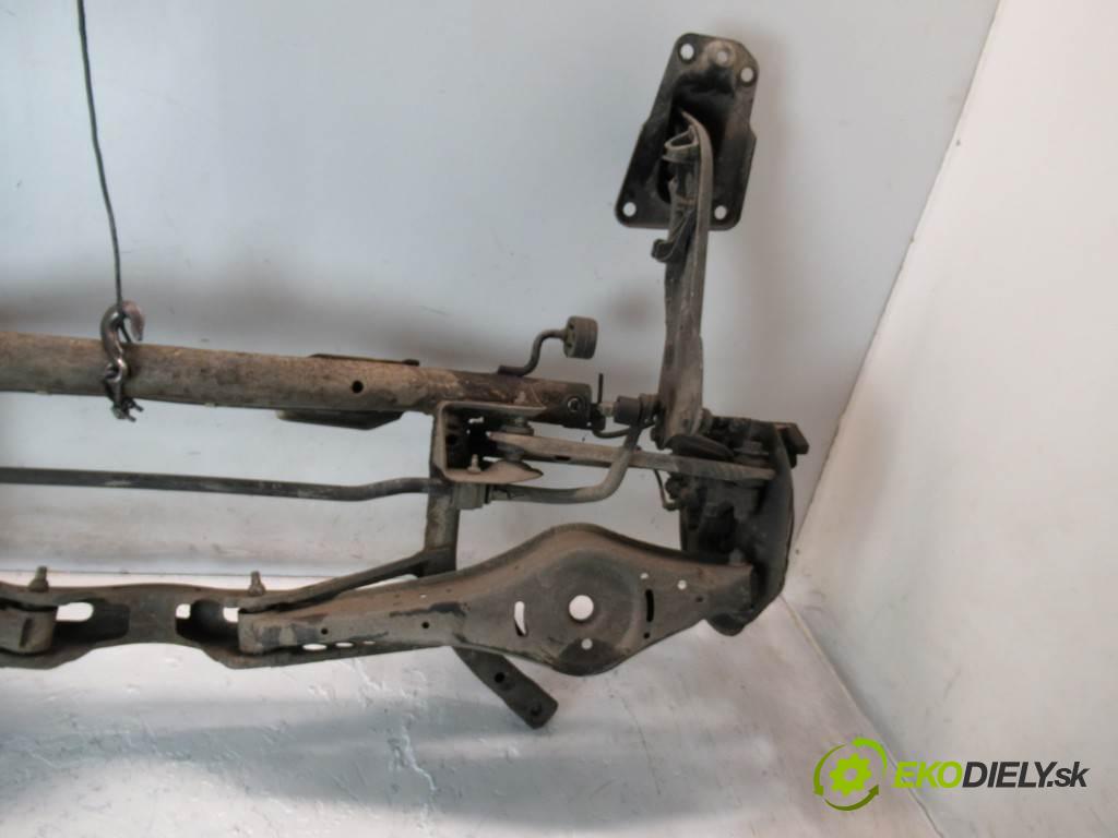 Skoda Octavia II  2006 103 kW LIFTBACK 5D 2.0TDI 140KM 04-08 2000 zadná Výstuha  (Výstuhy zadné)