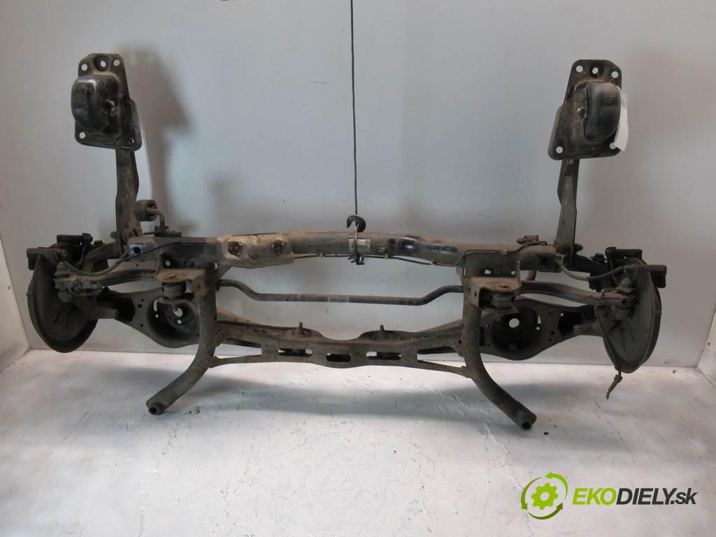 Skoda Octavia II  2006 103 kW LIFTBACK 5D 2.0TDI 140KM 04-08 2000 zadná Výstuha  (Výstuhy zadné)