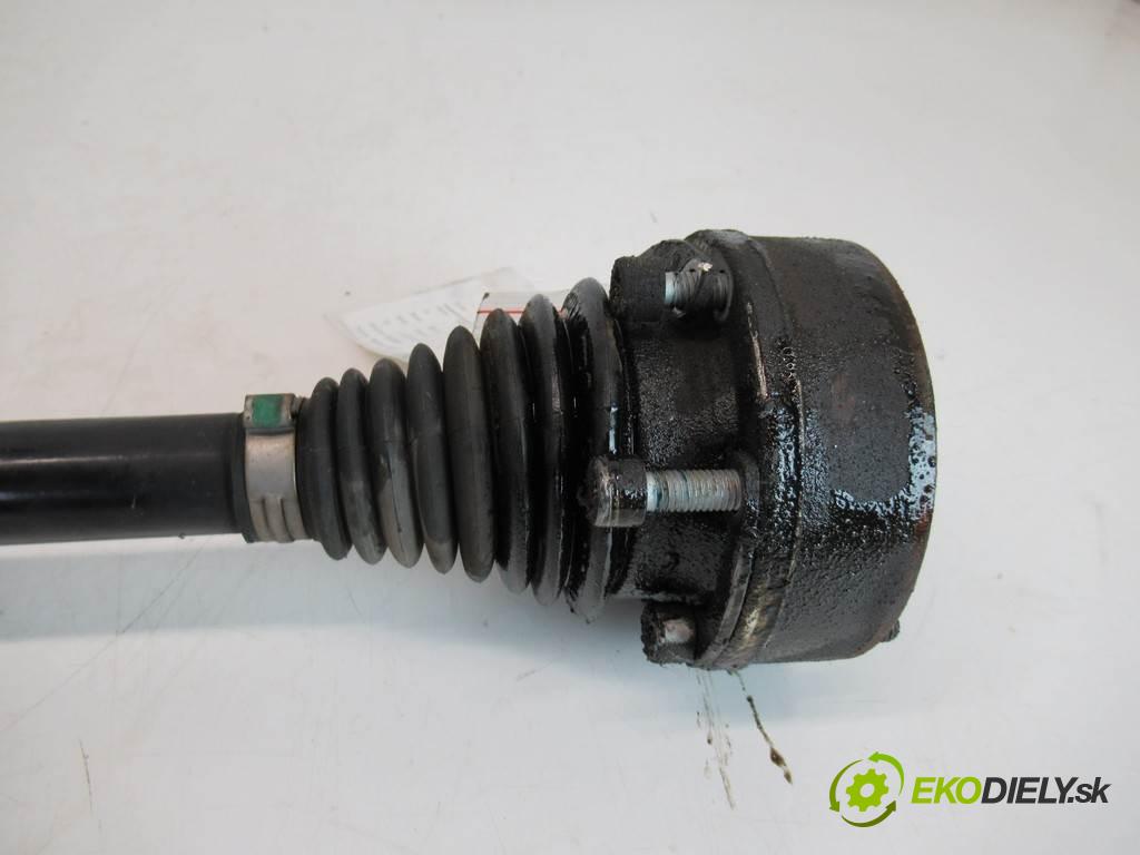 Skoda Fabia II  2011 63 kW LIFT KOMBI 5D 1.2TSI 86KM 07-14 1200 Poloos ľavá strana 6Q0407271DA (Poloosy)