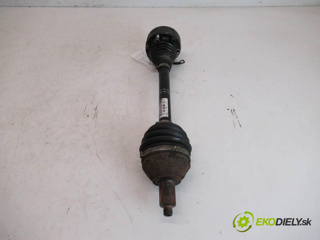 Skoda Fabia II  2011 63 kW LIFT KOMBI 5D 1.2TSI 86KM 07-14 1200 Poloos ľavá strana 6Q0407271DA (Poloosy)