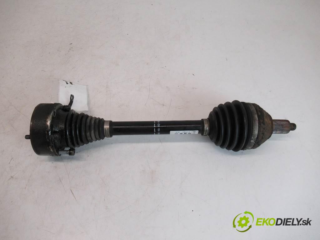 Skoda Fabia II  2011 63 kW LIFT KOMBI 5D 1.2TSI 86KM 07-14 1200 Poloos ľavá strana 6Q0407271DA (Poloosy)