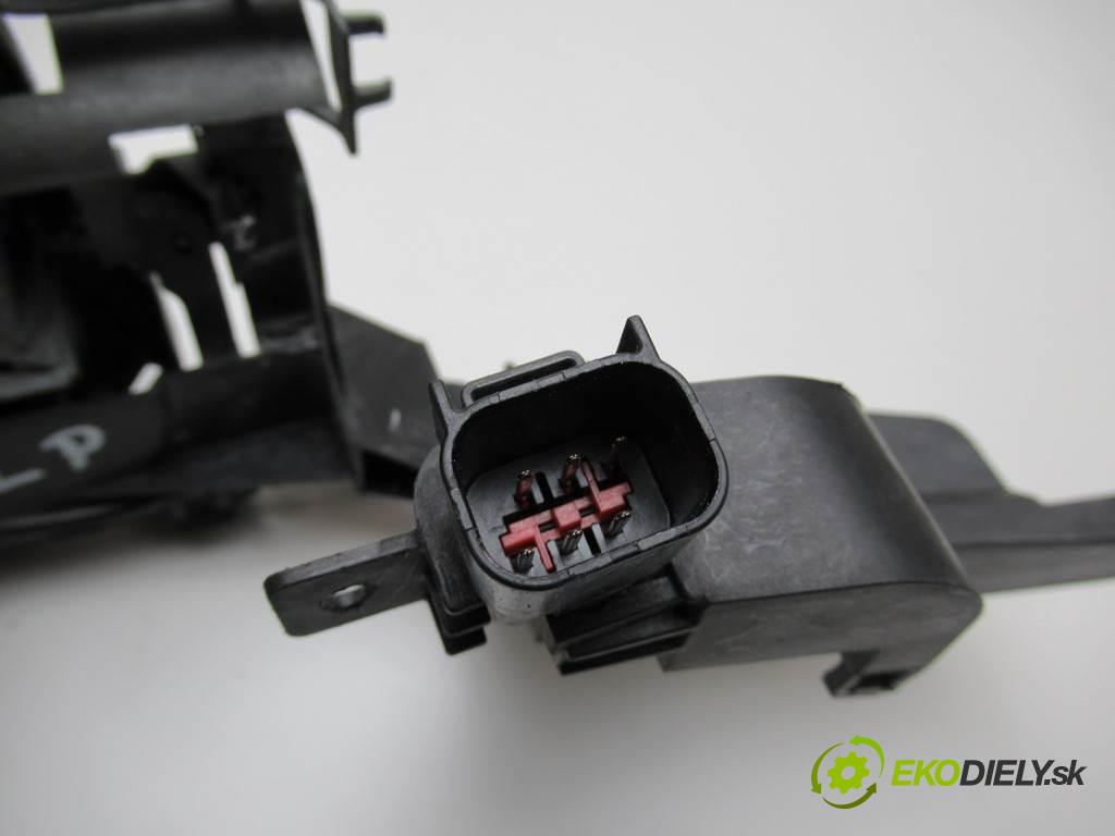 Jaguar XF X250  2015 340KM LIFT SEDAN 4D 3.0B 340KM 07-15 3000 Kľučka predný ľavá strana vonkajšia  (Vonkajšie predné ľavé)