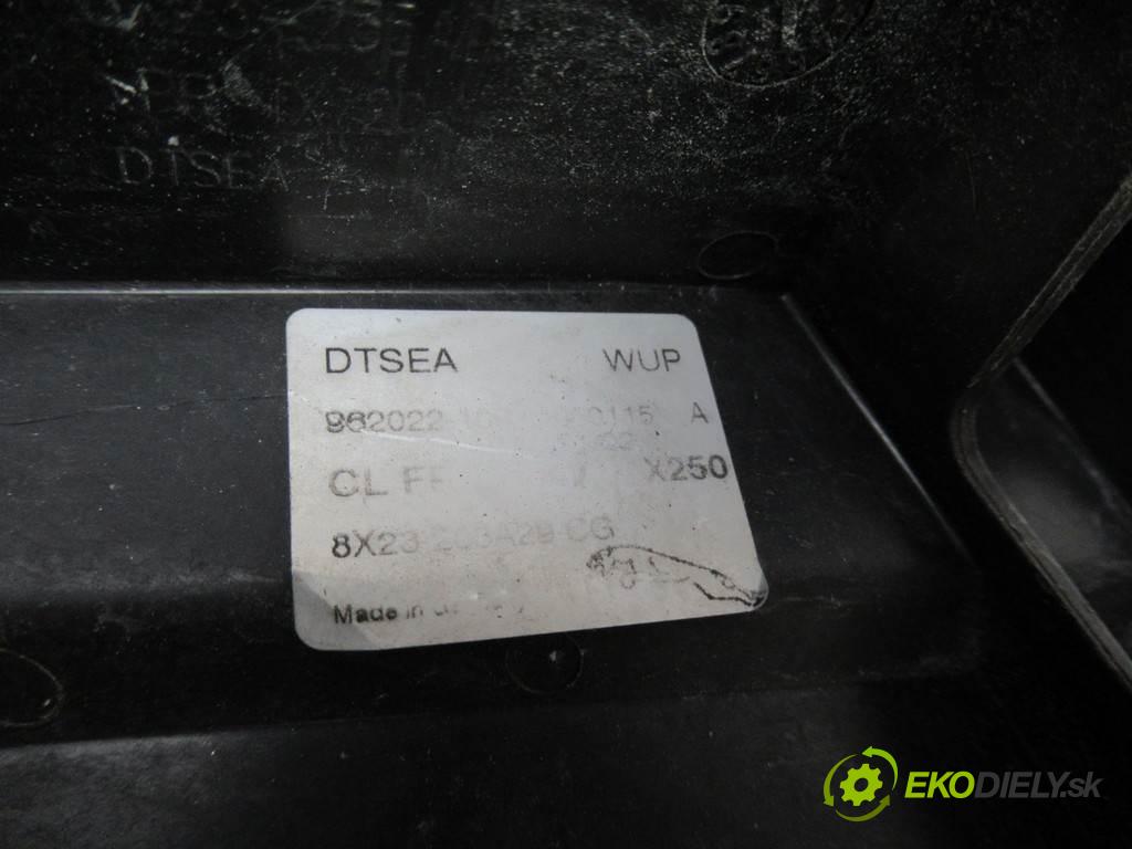 Jaguar XF X250  2015 340KM LIFT SEDAN 4D 3.0B 340KM 07-15 3000 Kľučka predný ľavá strana vonkajšia  (Vonkajšie predné ľavé)