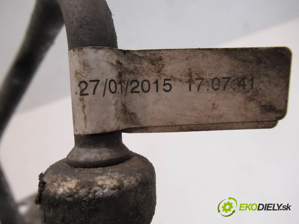 Jaguar XF X250  2015 340KM LIFT SEDAN 4D 3.0B 340KM 07-15 3000 hadica servočerpadlo  (Rúrky, hadice servočerpadla)