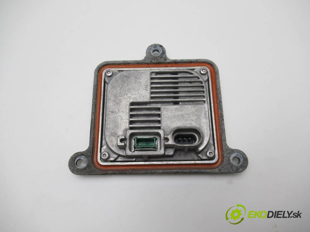 Jaguar XF X250    LIFT SEDAN 4D 3.0B 340KM 07-15  Menič XENON 10R-034663 (Riadiace jednotky xenónu)