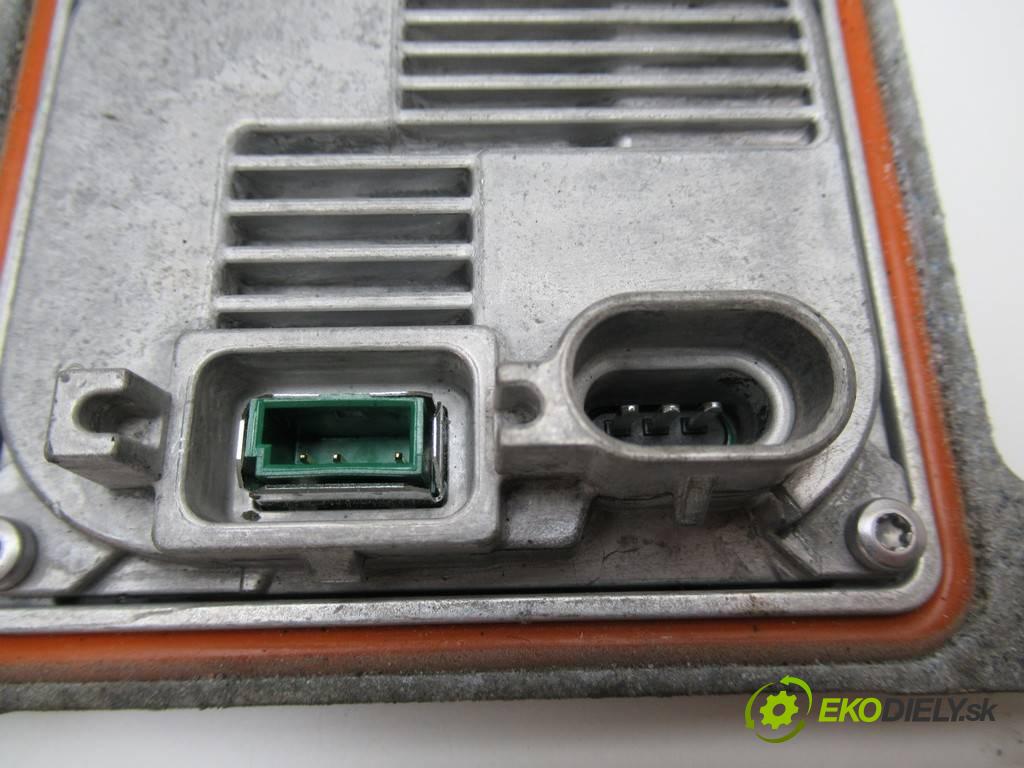 Jaguar XF X250    LIFT SEDAN 4D 3.0B 340KM 07-15  Menič XENON 10R-034663 (Riadiace jednotky xenónu)