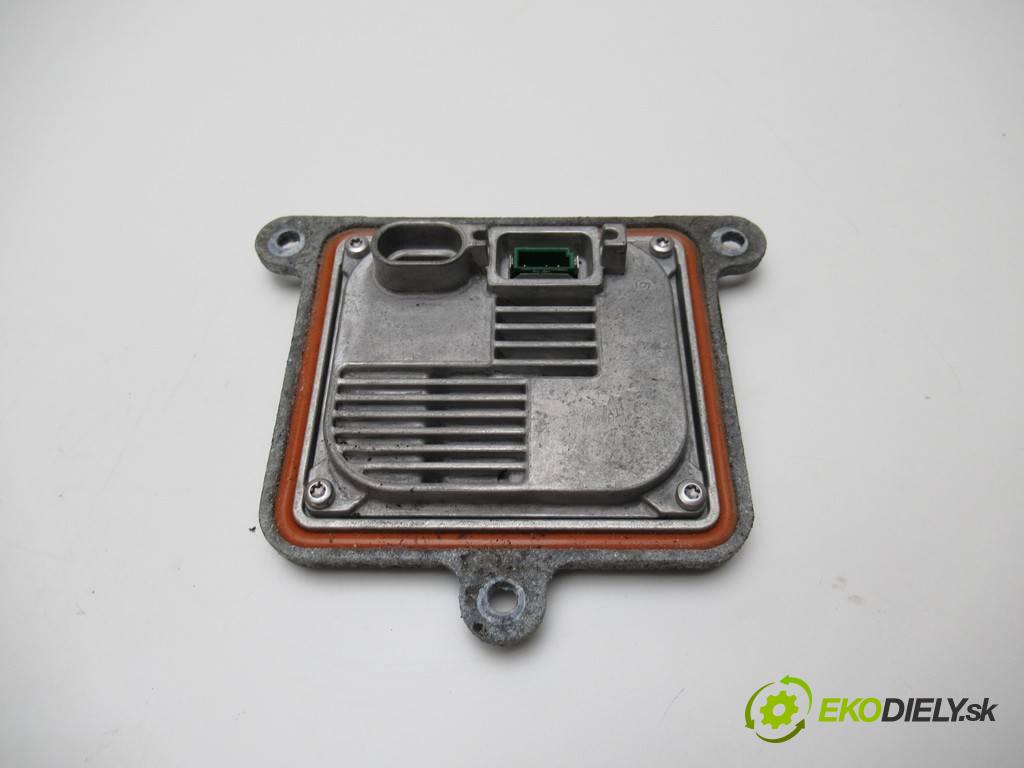 Jaguar XF X250    LIFT SEDAN 4D 3.0B 340KM 07-15  Menič XENON 10R-034663 (Riadiace jednotky xenónu)