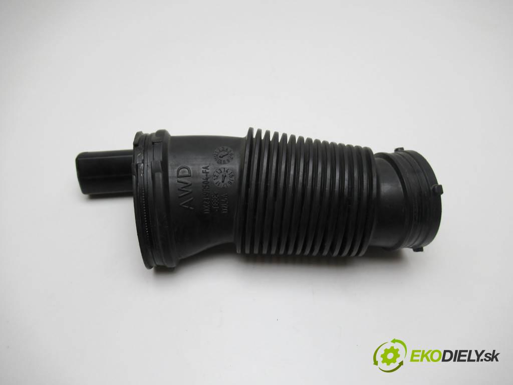 Jaguar XF X250    LIFT SEDAN 4D 3.0B 340KM 07-15  Rúra hadice trubka vzduchu DX23-9R504-FA (Hadice chlazení vzduchu)