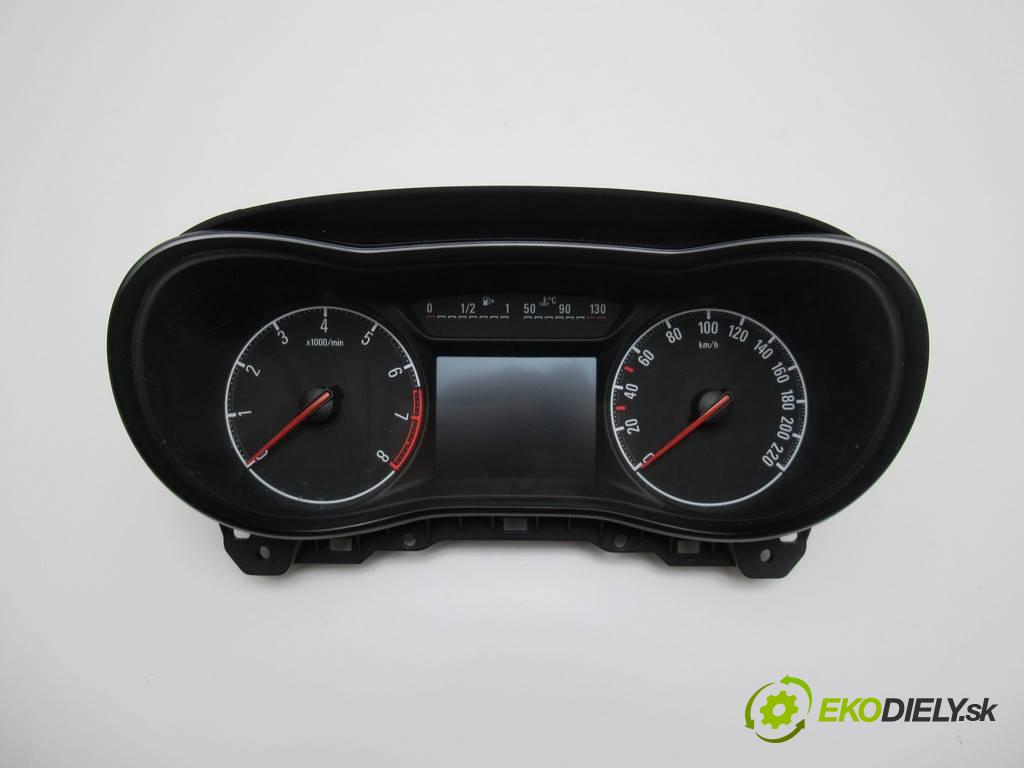 Opel Corsa E  2019 55KW HATCHBACK 5D 1.4B 75KM 14- 1398 Prístrojovka 39204203 (Prístrojové dosky, displeje)