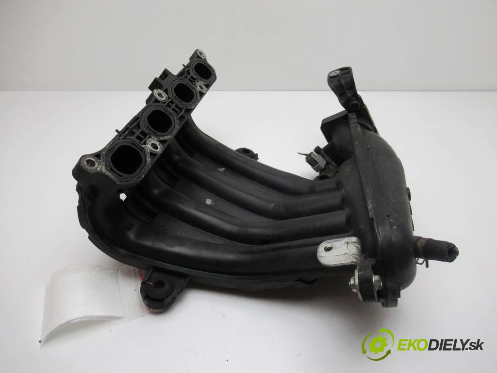 Nissan Tiida    HATCHBACK 5D 1.6B 110KM 04-12  Potrubie sacie, sanie  (Sacie potrubia)