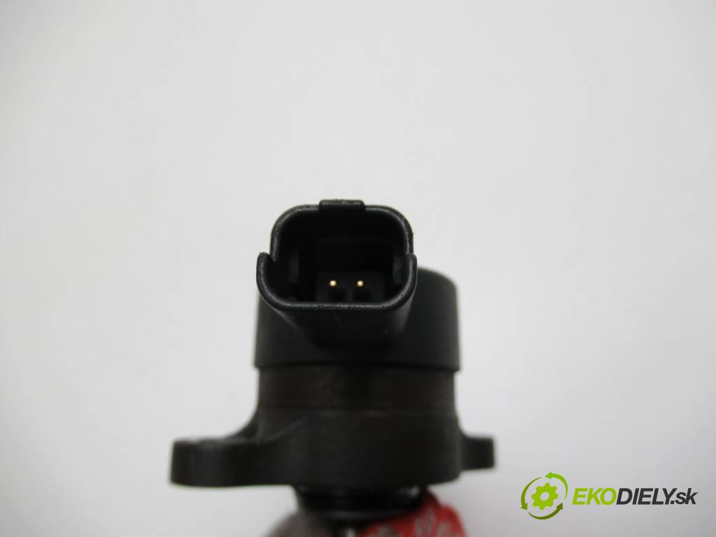 Citroen Xsara Picasso    2.0HDI 90KM 99-04  Regulátor tlaku paliva 0281002284 (Ostatné)