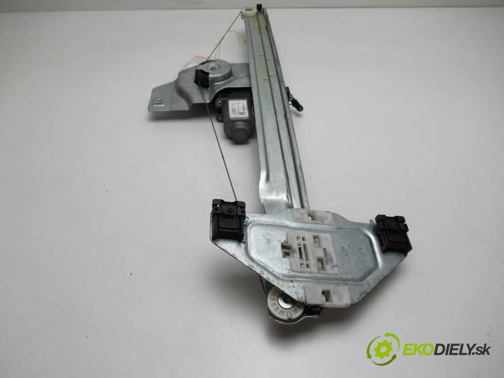 Peugeot Partner III  2013 66 kW 1.6HDI 90KM 08-15 1600 mechanismus okna přední část levý