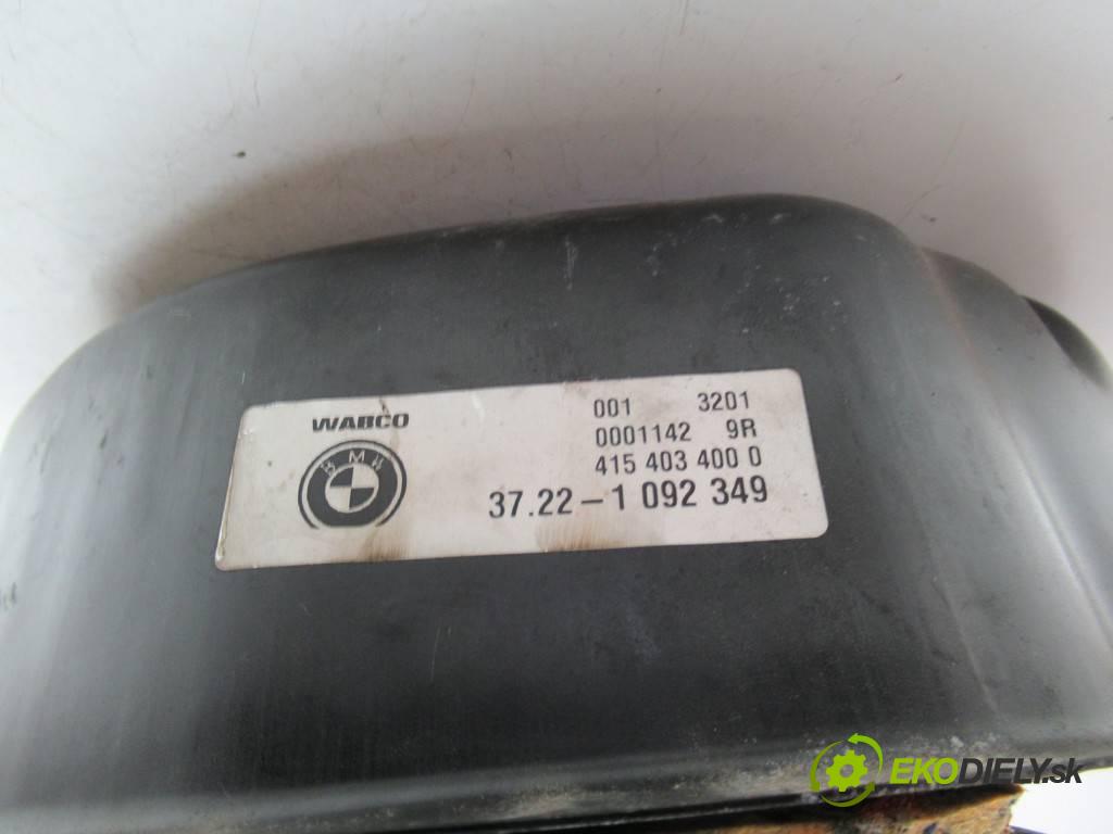 BMW X5    E53 4.4 V8 286KM 99-06  Kompresor nápravy 1092349 1082099
