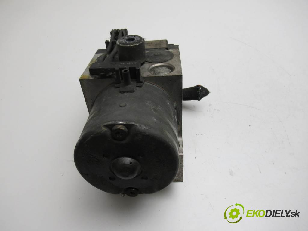 Volkswagen Passat B5  1999 81 kW SEDAN 4D 1.9TDI 110KM 96-00 1900 Pumpa ABS 8E0614111AB (Pumpy ABS)
