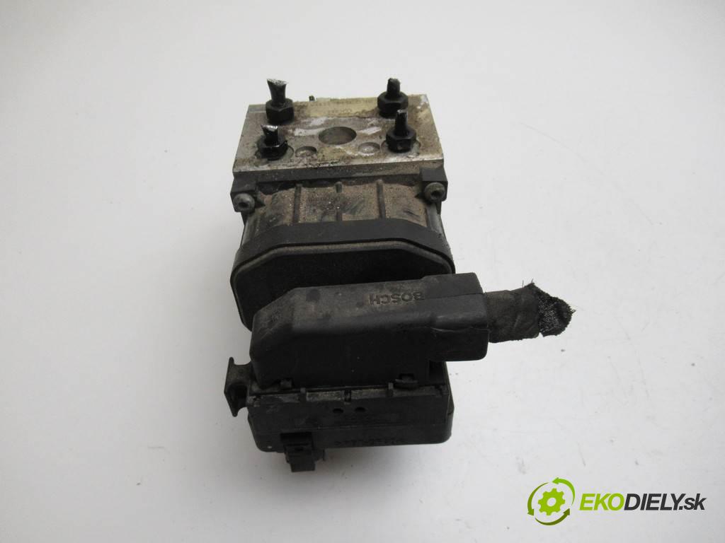Volkswagen Passat B5  1999 81 kW SEDAN 4D 1.9TDI 110KM 96-00 1900 Pumpa ABS 8E0614111AB (Pumpy ABS)