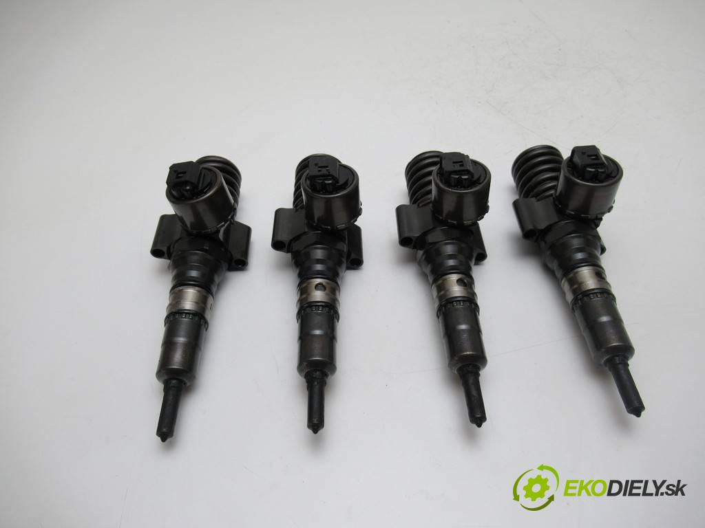 Volkswagen Touran  2003 100 kW 2.0TDI 140KM 03-15 2000 vstrekovače 0414720404 03G130073G (Vstrekovače)