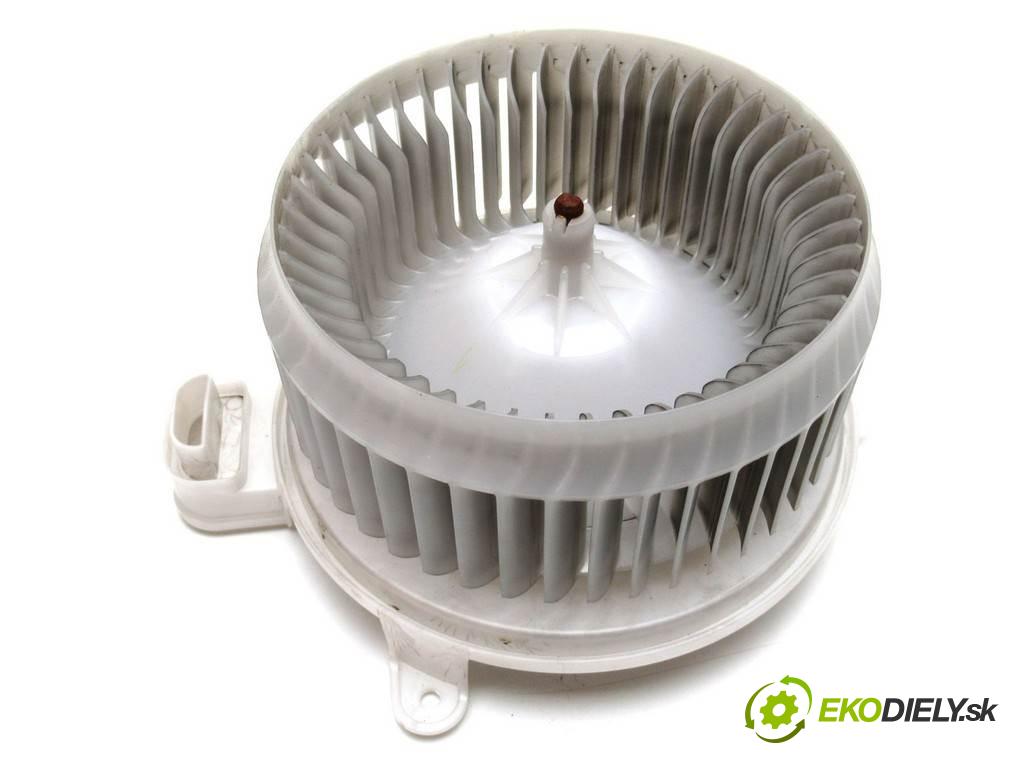 Lexus IS II  2007  250 SEDAN ANGLIK 2.5B V6 208KM 05-13 2500 Ventilátor ventilátor kúrenia 272600-0322 (Ventilátory kúrenia)