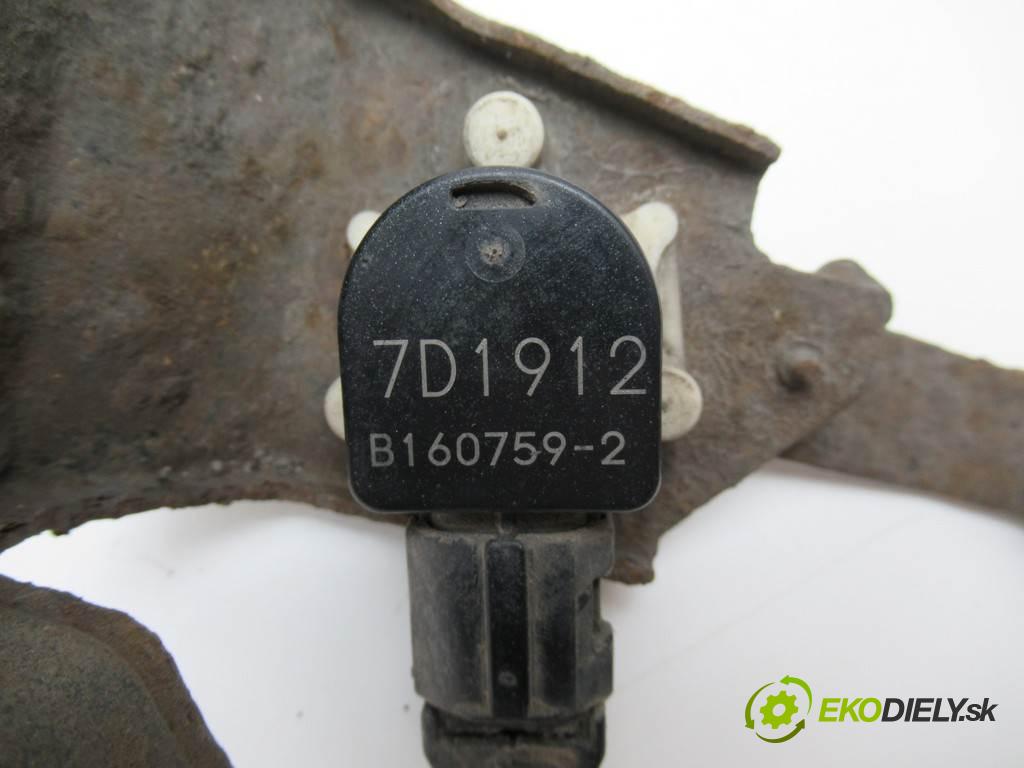Lexus IS II    250 SEDAN ANGLIK 2.5B V6 208KM 05-13  Snímač XENON  (Snímače)