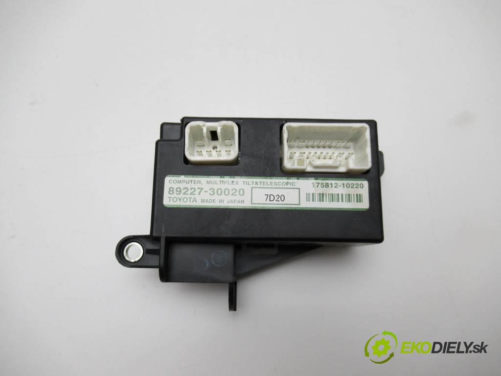 Lexus IS II    250 SEDAN ANGLIK 2.5B V6 208KM 05-13  Modul volantu 89227-30020 (Ostatné)