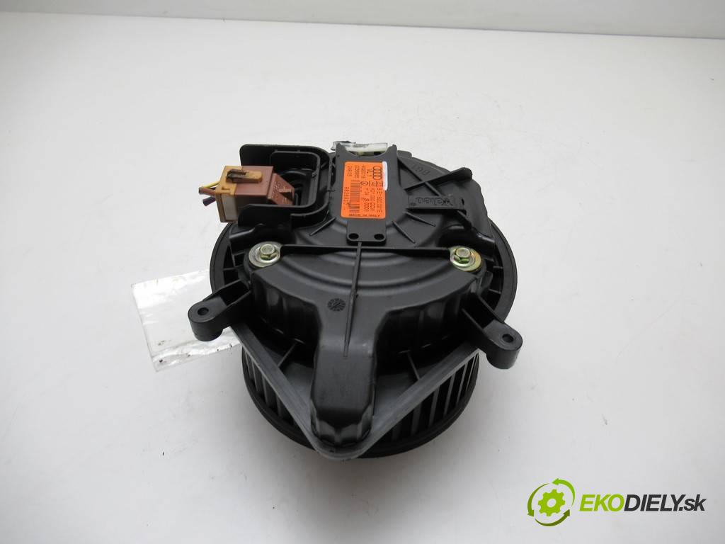 Audi A4 B7  2005 130KM KOMBI 5D 2.0B 130KM 04-08 2000 Ventilátor ventilátor kúrenia 8E1820021E (Ventilátory kúrenia)