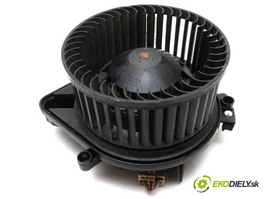 Audi A4 B7  2005 130KM KOMBI 5D 2.0B 130KM 04-08 2000 Ventilátor ventilátor kúrenia 8E1820021E (Ventilátory kúrenia)