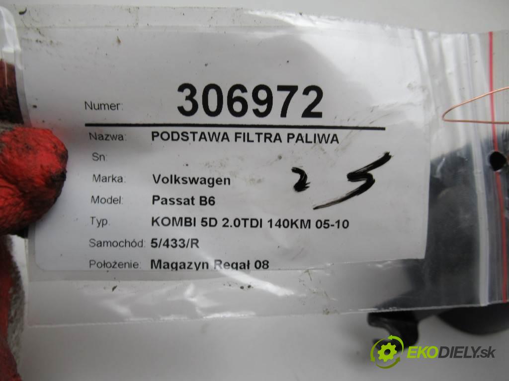 Volkswagen Passat B6  2006 103 kW KOMBI 5D 2.0TDI 140KM 05-10 2000 obal filtra paliva 3C0127400A (Kryty palivové)