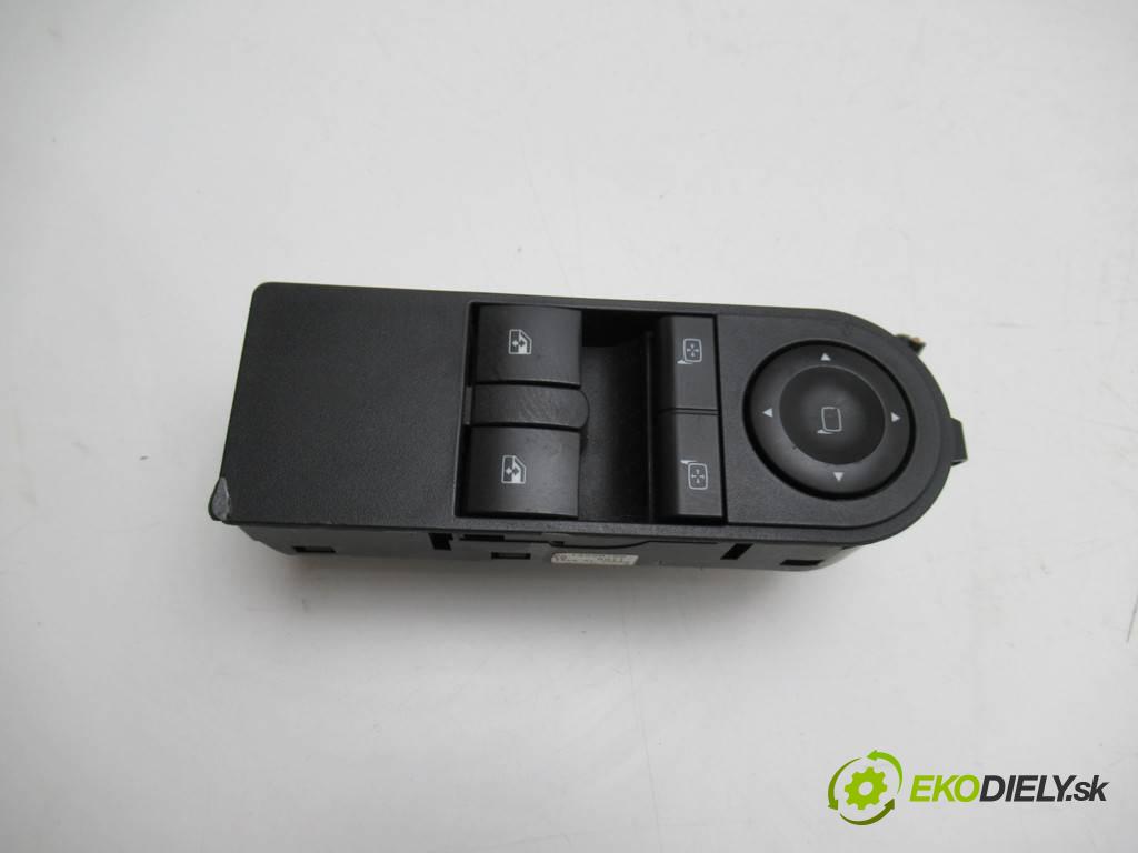 Opel Astra H  2006 77 kW GTC 1.6B 105KM 05-10 1600 Prepínač okien 13228706 (Prepínače, spínače, tlačidlá a ovládače kúrenia)